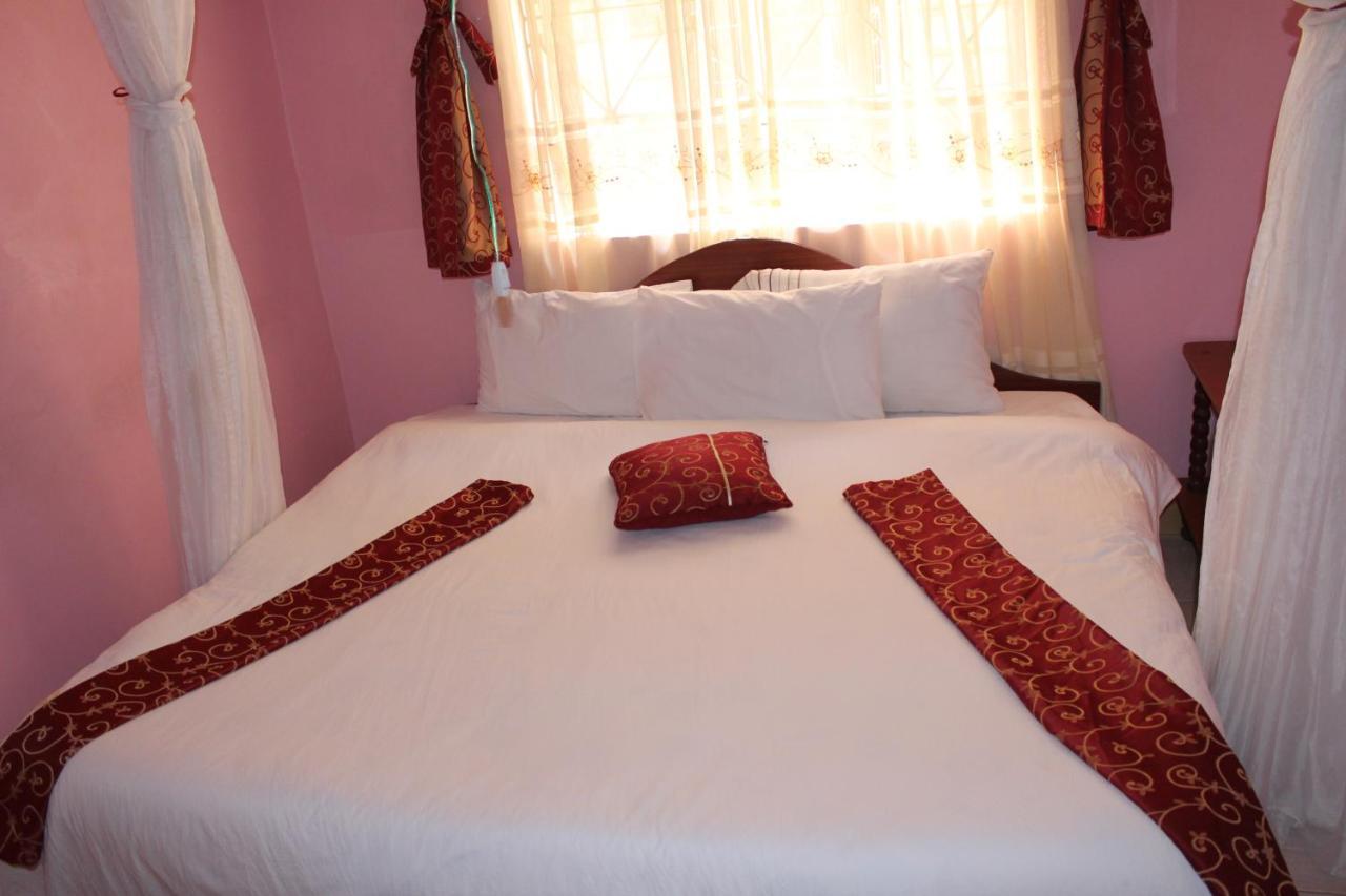 Salient Guest House エルドレット エクステリア 写真