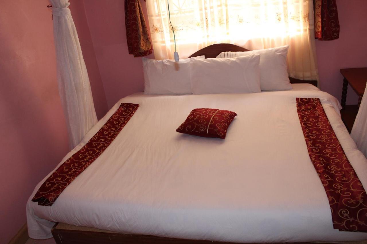 Salient Guest House エルドレット エクステリア 写真